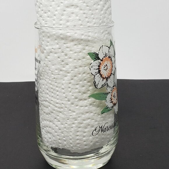 Brockway Glass Tumbler Flower of December Narcissus 10 oz. 4 3/4 in. Tall - Picture 5 of 7